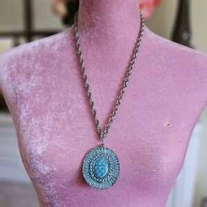 Vintage 70's faux turquoise pendant necklace.